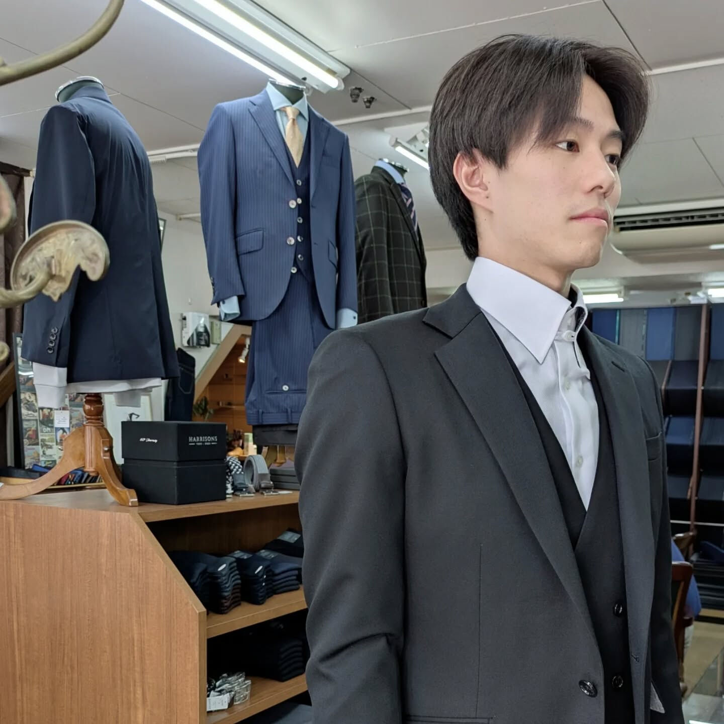 ✨H様オーダー 3ピーススーツのご紹介✨